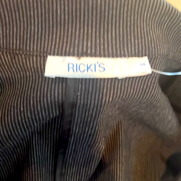 Ricki’s Ladies Blazer - Size 14 - Picture 3 of 6